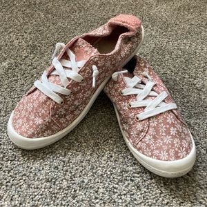 Pink floral Roxy shoes